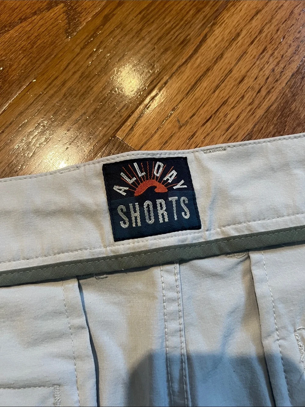 Faherty men’s 34 shorts NEW— NEEDS A ZIPPER